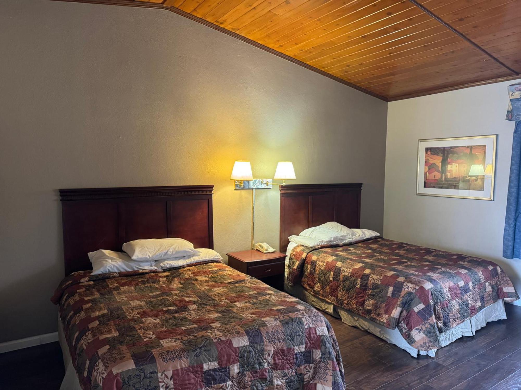 Town & Country Motel Clinton Dış mekan fotoğraf